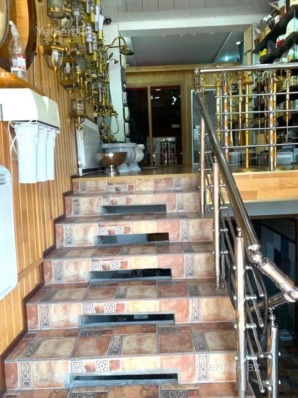 Satılır 5 otaqlı obyekt 200 m²