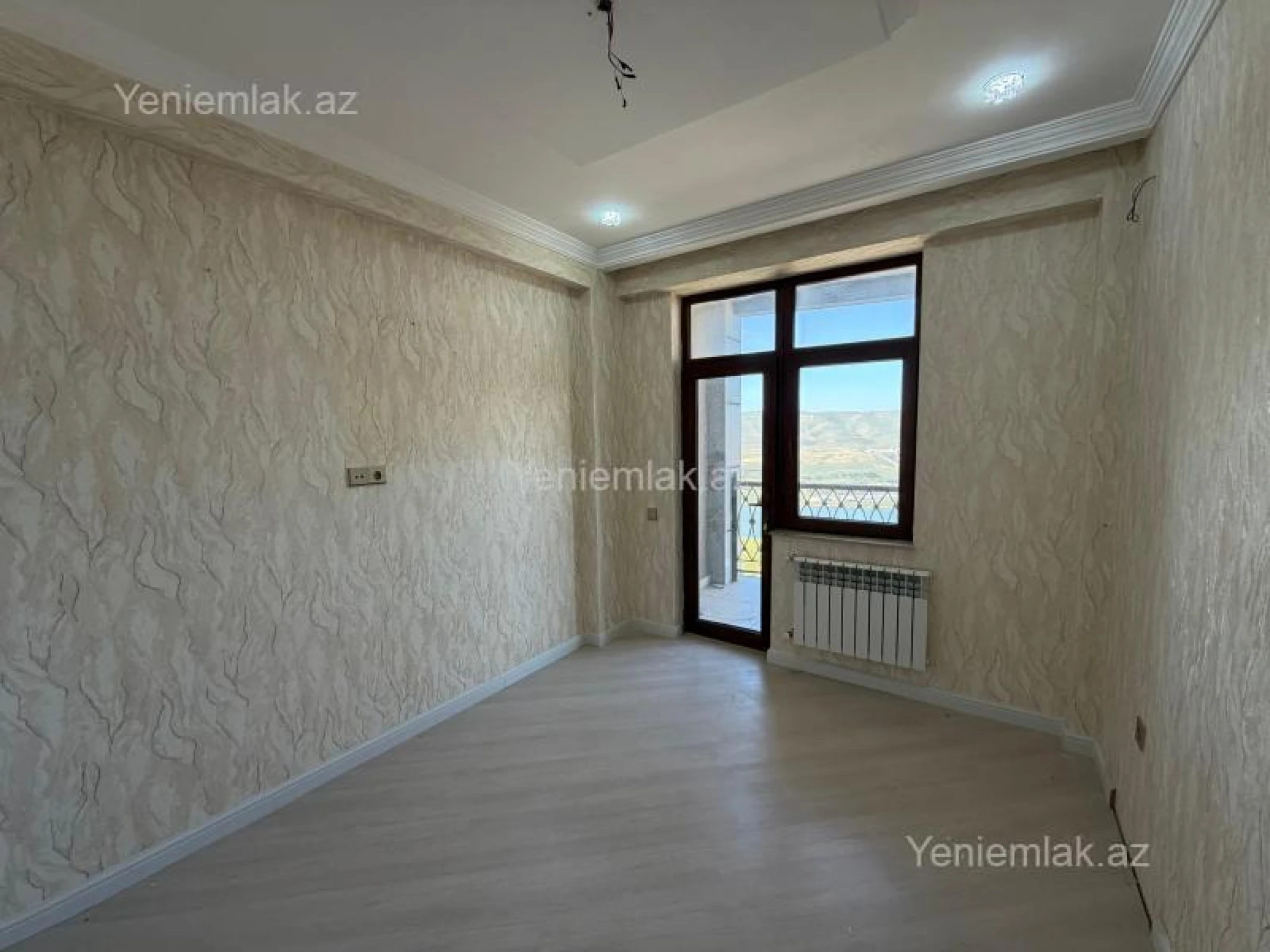 Satılır 3 otaqlı yeni tikili 127.5 m²