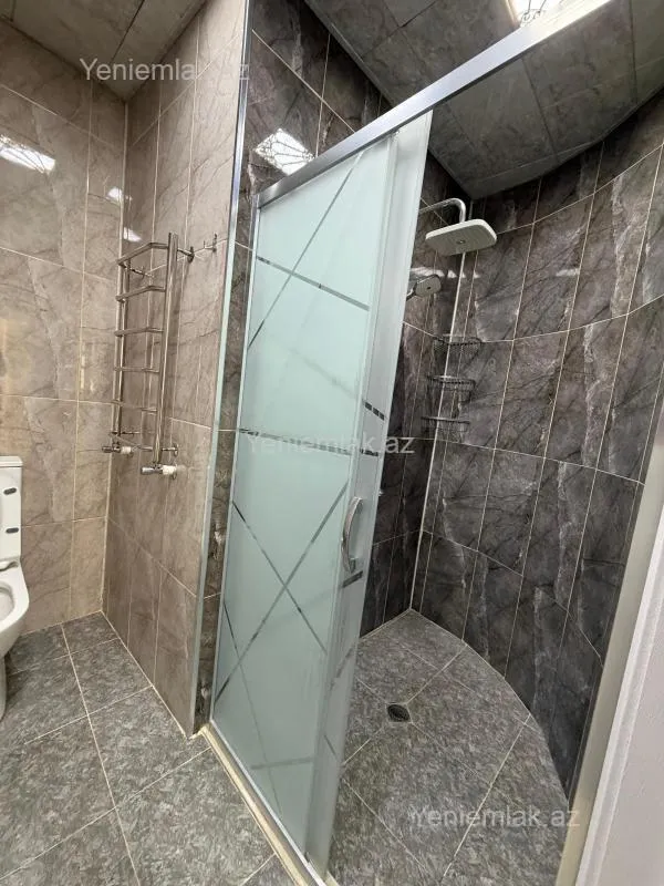 Satılır 3 otaqlı yeni tikili 127.5 m²