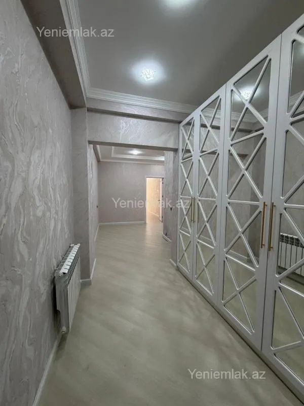 Satılır 3 otaqlı yeni tikili 127.5 m²