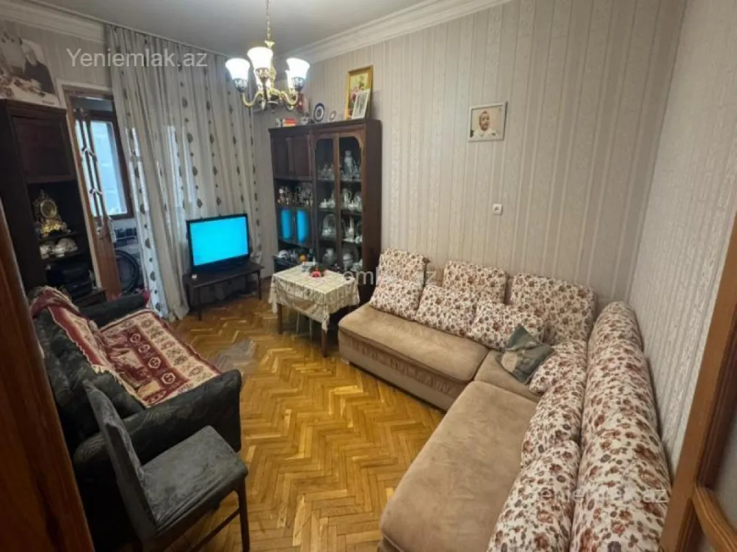 Satılır 3 otaqlı köhnə tikili 85 m²