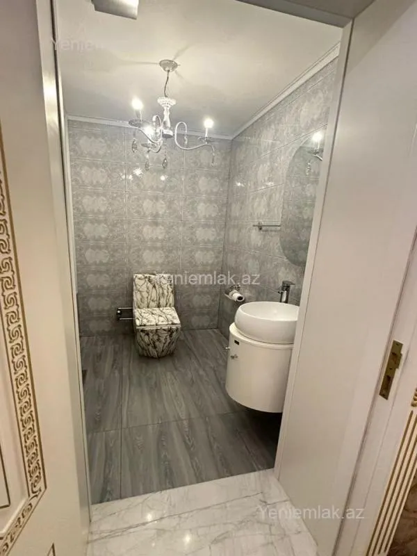Satılır 4 otaqlı yeni tikili 160 m²