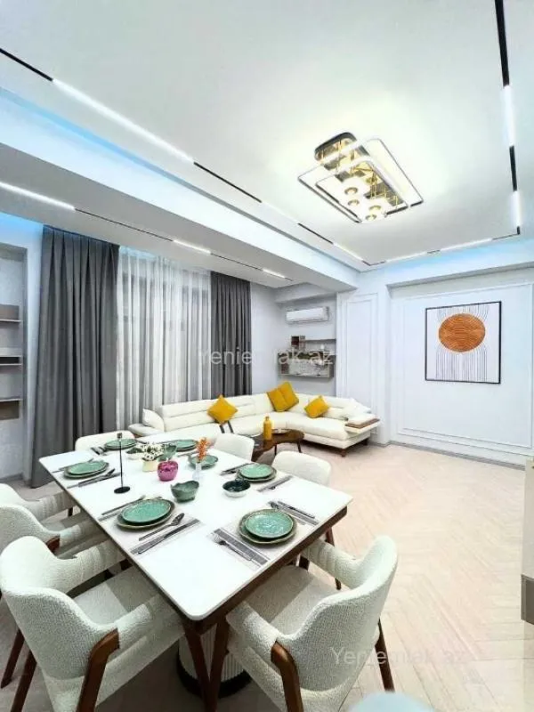 Satılır 3 otaqlı yeni tikili 125 m²