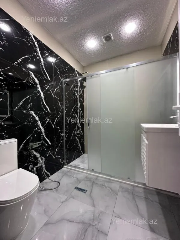 Satılır 4 otaqlı həyət evi 140 m²