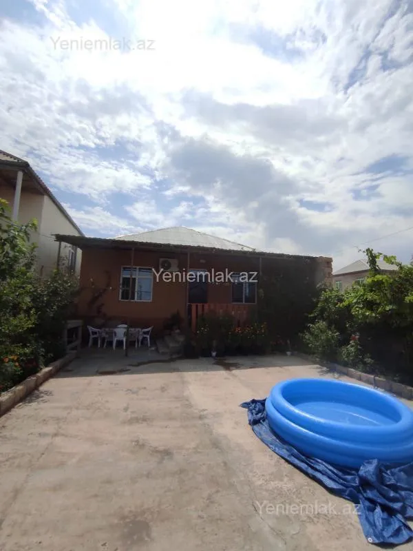 Satılır 3 otaqlı həyət evi 100 m²