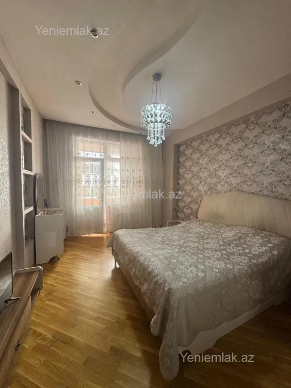 Satılır 3 otaqlı yeni tikili 98 m²