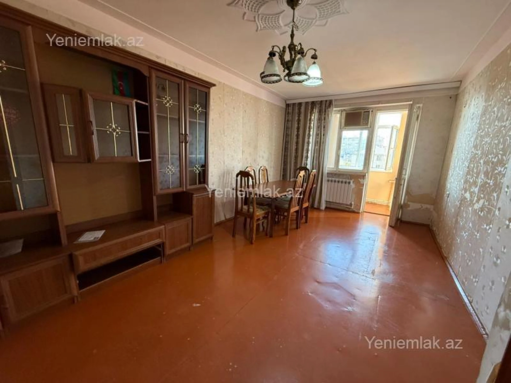 Satılır 2 otaqlı köhnə tikili 65 m²