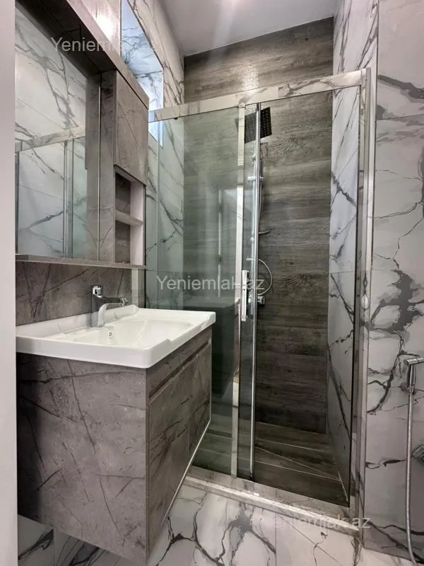 Satılır 4 otaqlı həyət evi 140 m²