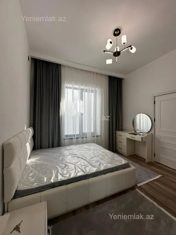 Satılır 4 otaqlı həyət evi 140 m²