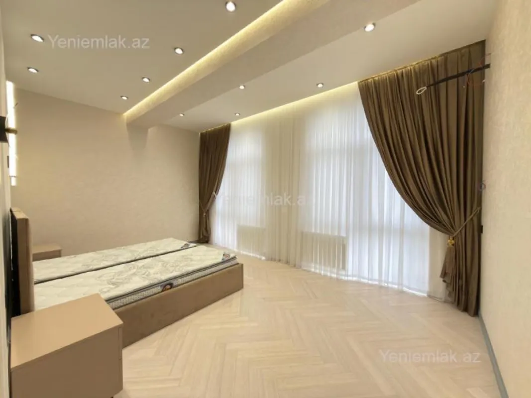Satılır 5 otaqlı yeni tikili 185 m²