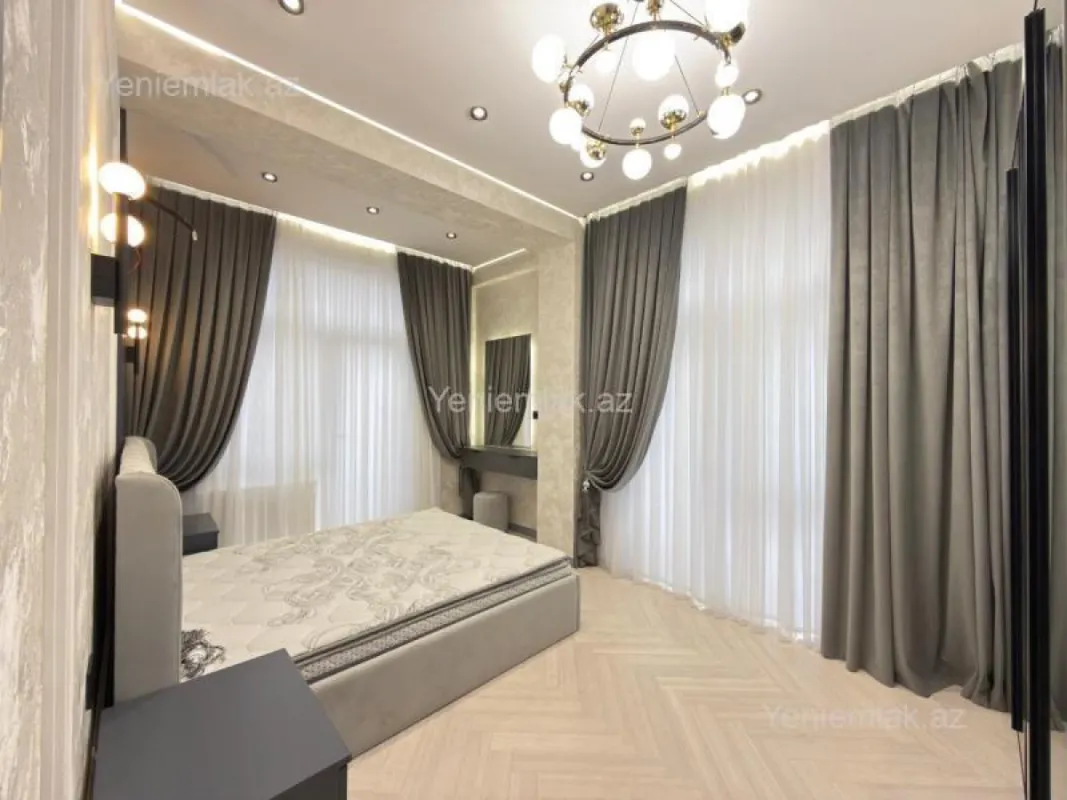 Satılır 5 otaqlı yeni tikili 185 m²