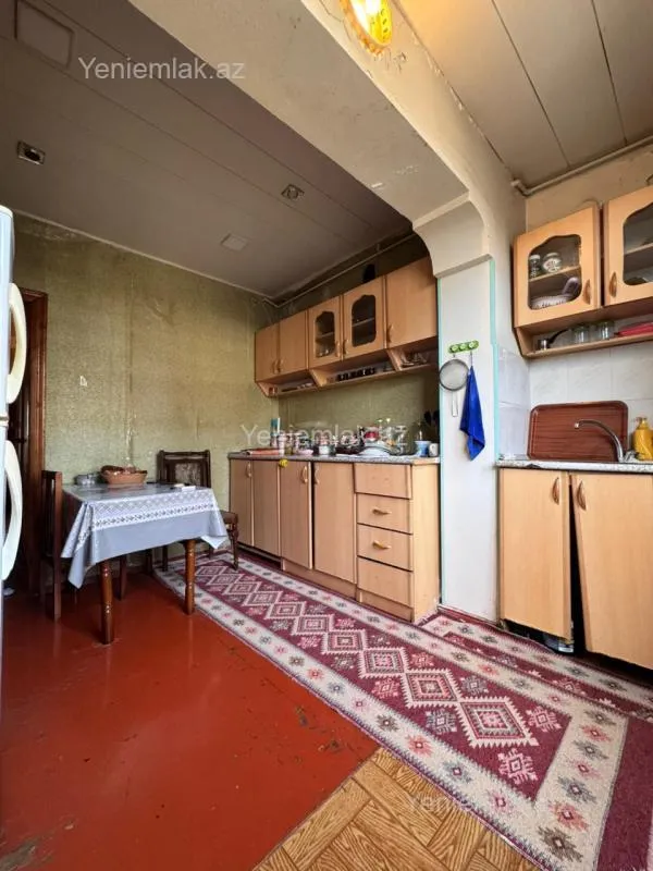 Satılır 3 otaqlı köhnə tikili 90 m²