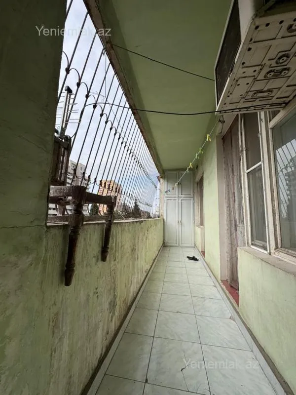 Satılır 3 otaqlı köhnə tikili 90 m²