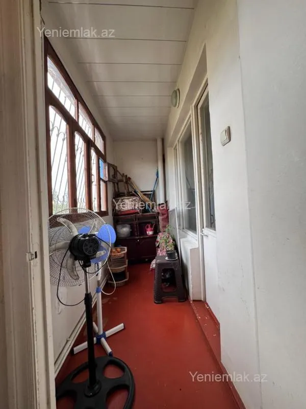 Satılır 3 otaqlı köhnə tikili 90 m²