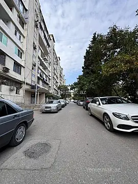 Satılır 3 otaqlı köhnə tikili 90 m²