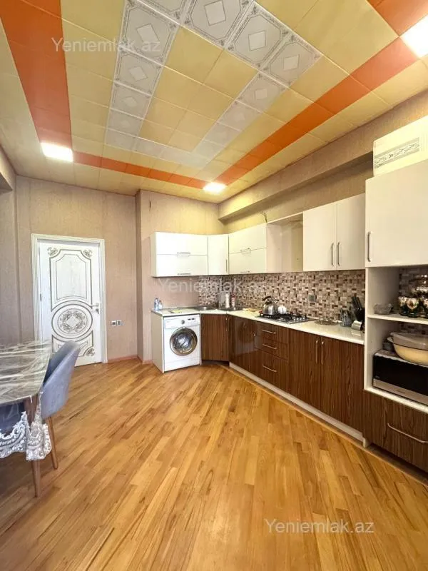 Satılır 3 otaqlı yeni tikili 107 m²