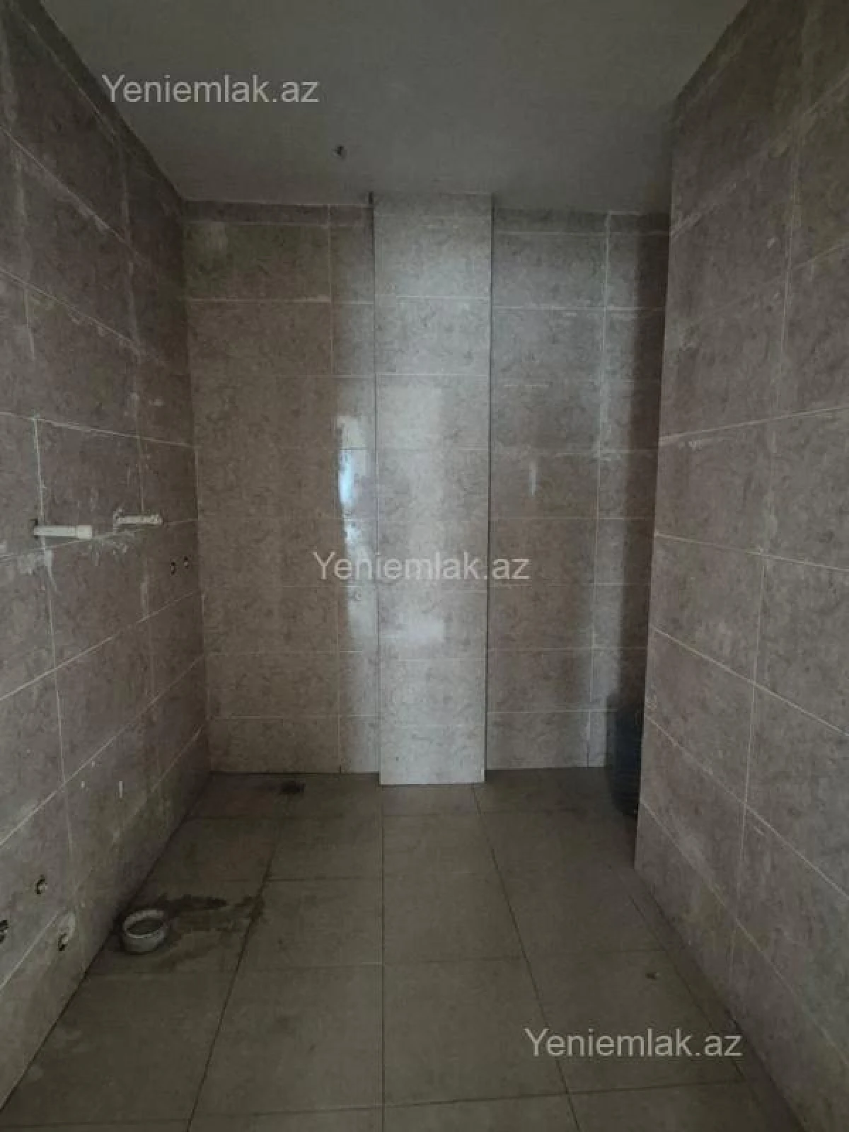 Satılır 3 otaqlı yeni tikili 100 m²