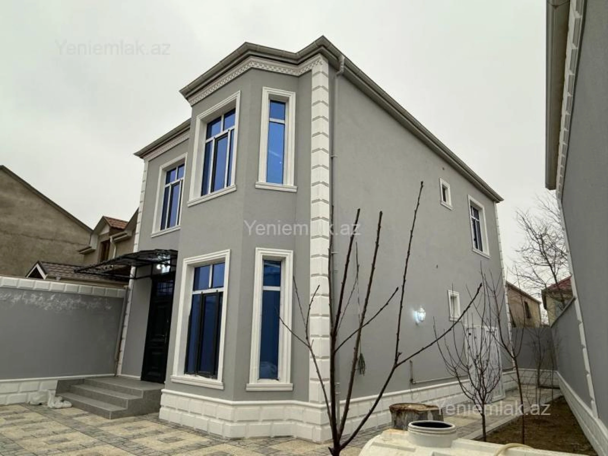 Satılır 4 otaqlı həyət evi 175 m²