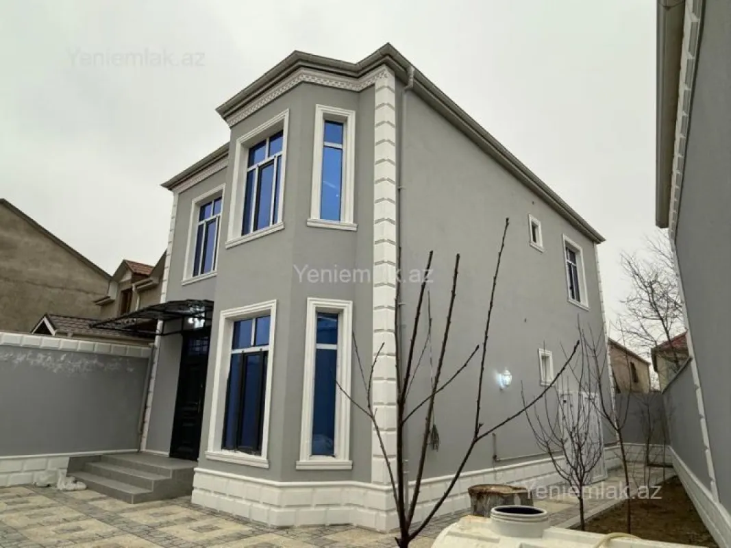 Satılır 4 otaqlı həyət evi 175 m²
