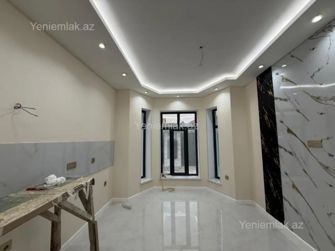 Satılır 4 otaqlı həyət evi 175 m²