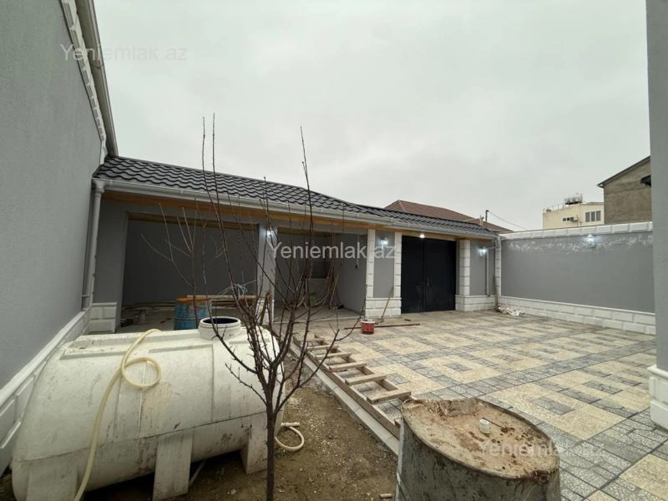 Satılır 4 otaqlı həyət evi 175 m²