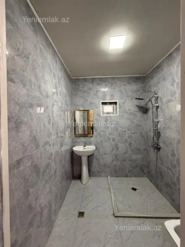Satılır 3 otaqlı həyət evi 100 m²