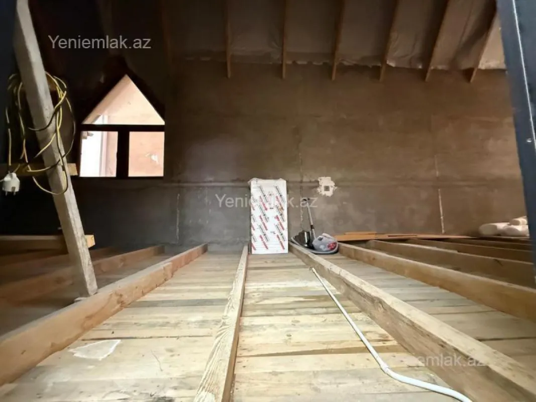 Satılır 5 otaqlı həyət evi 170 m²