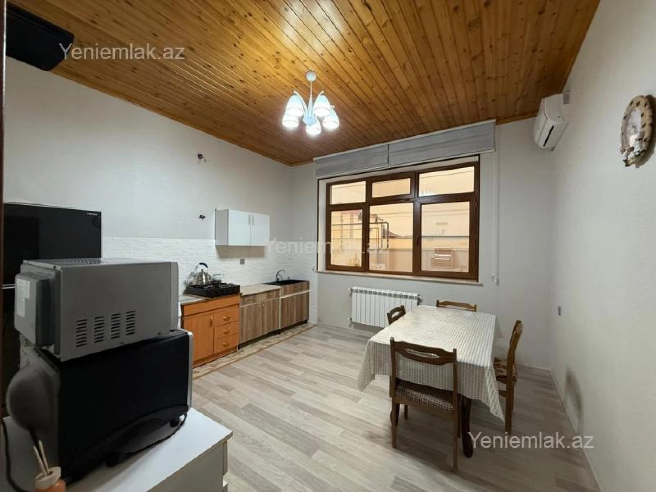 Satılır 5 otaqlı həyət evi 170 m²