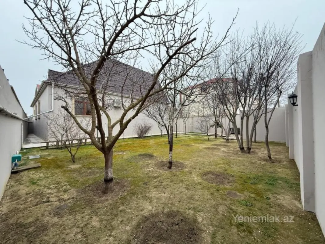 Satılır 5 otaqlı həyət evi 170 m²