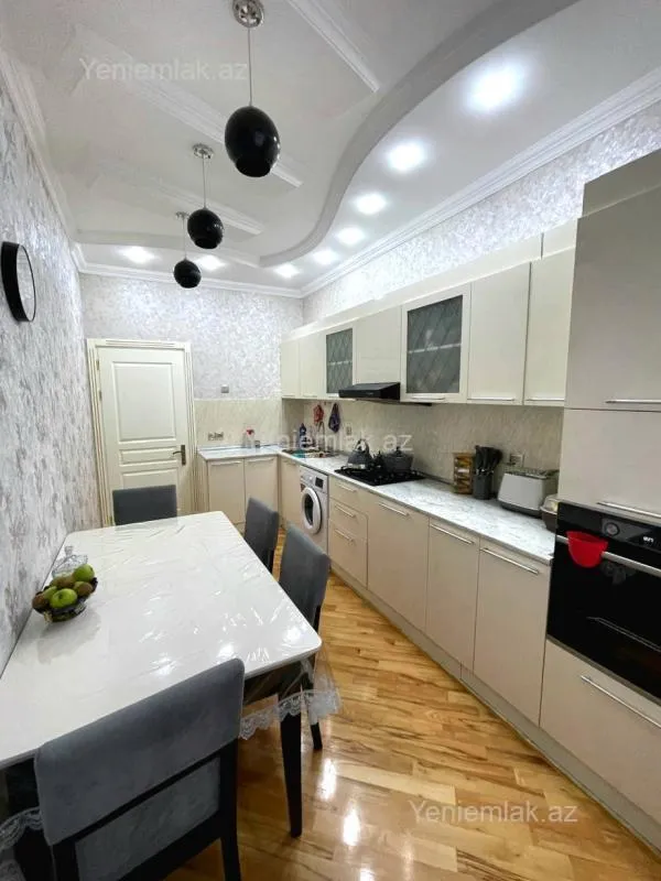 Satılır 2 otaqlı yeni tikili 84 m²