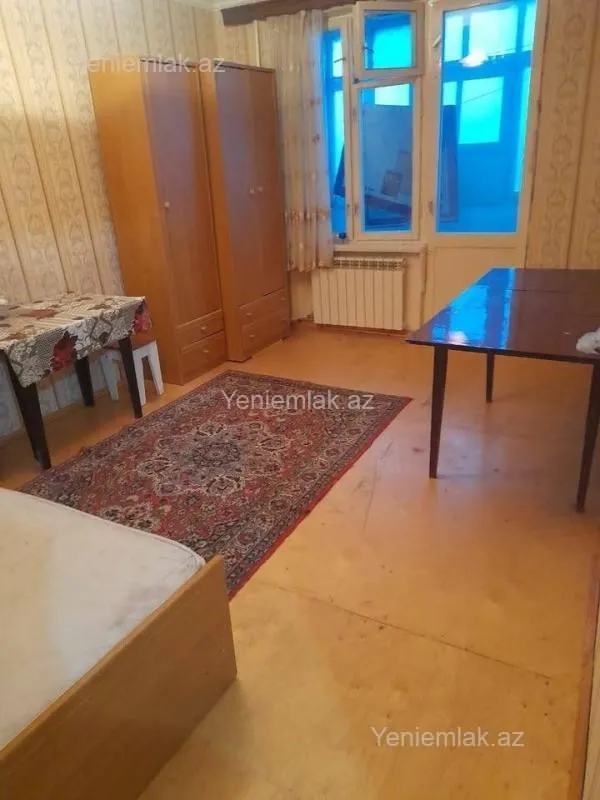 Satılır 1 otaqlı köhnə tikili 40 m²