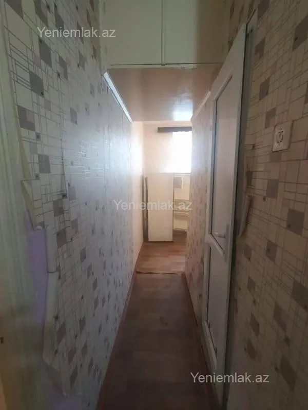 Satılır 1 otaqlı köhnə tikili 40 m²