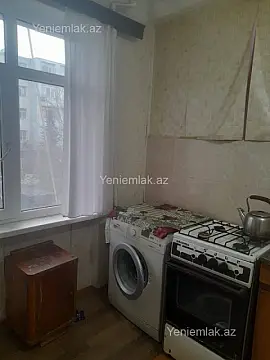 Satılır 1 otaqlı köhnə tikili 40 m²