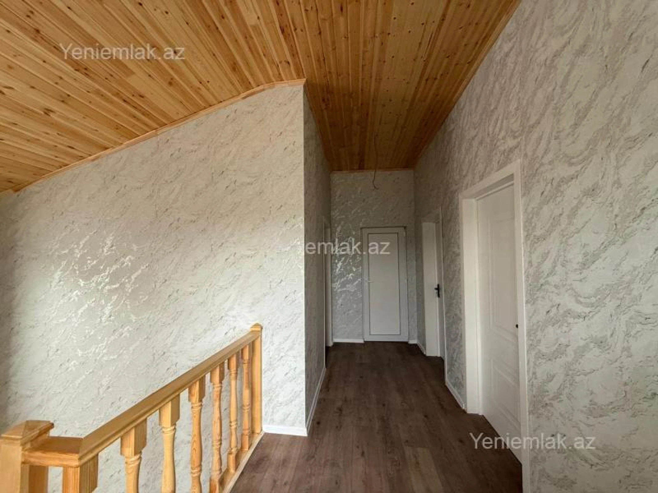 Satılır 5 otaqlı həyət evi 170 m²