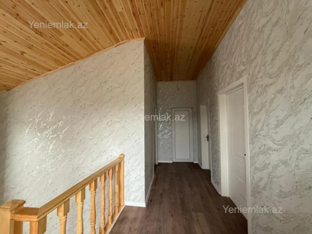 Satılır 5 otaqlı həyət evi 170 m²