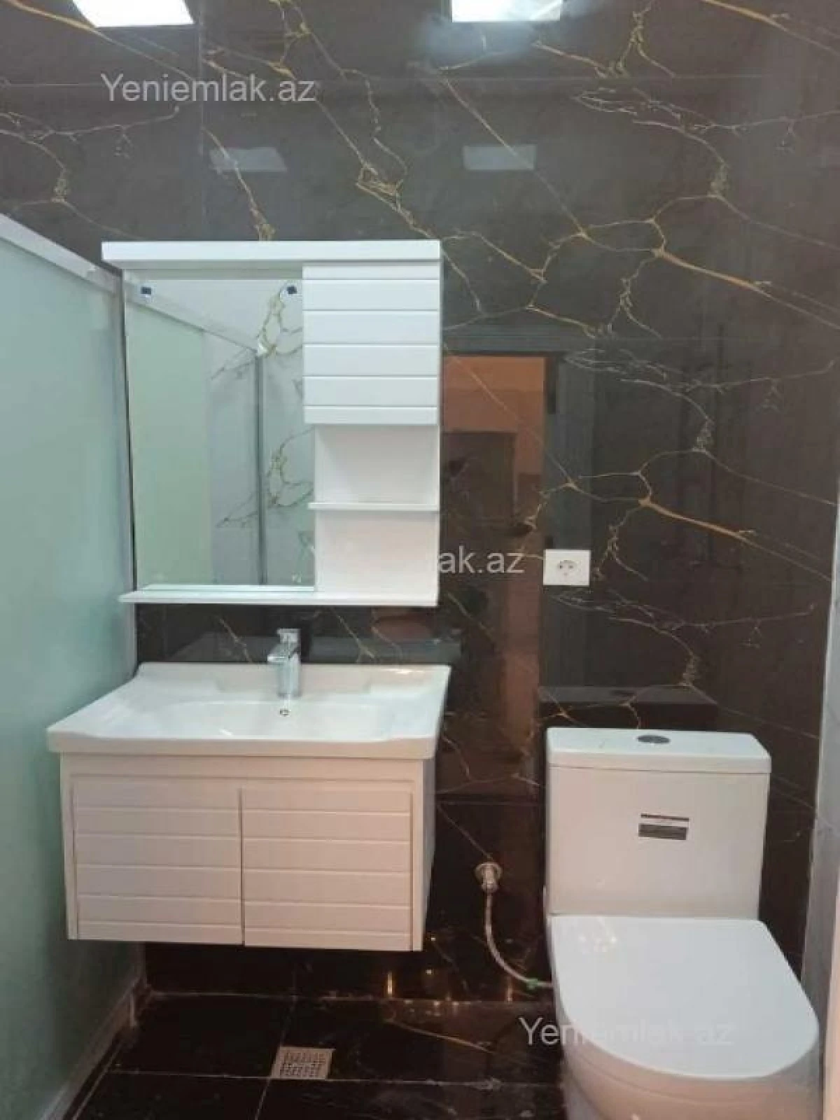 Satılır 2 otaqlı köhnə tikili 53 m²