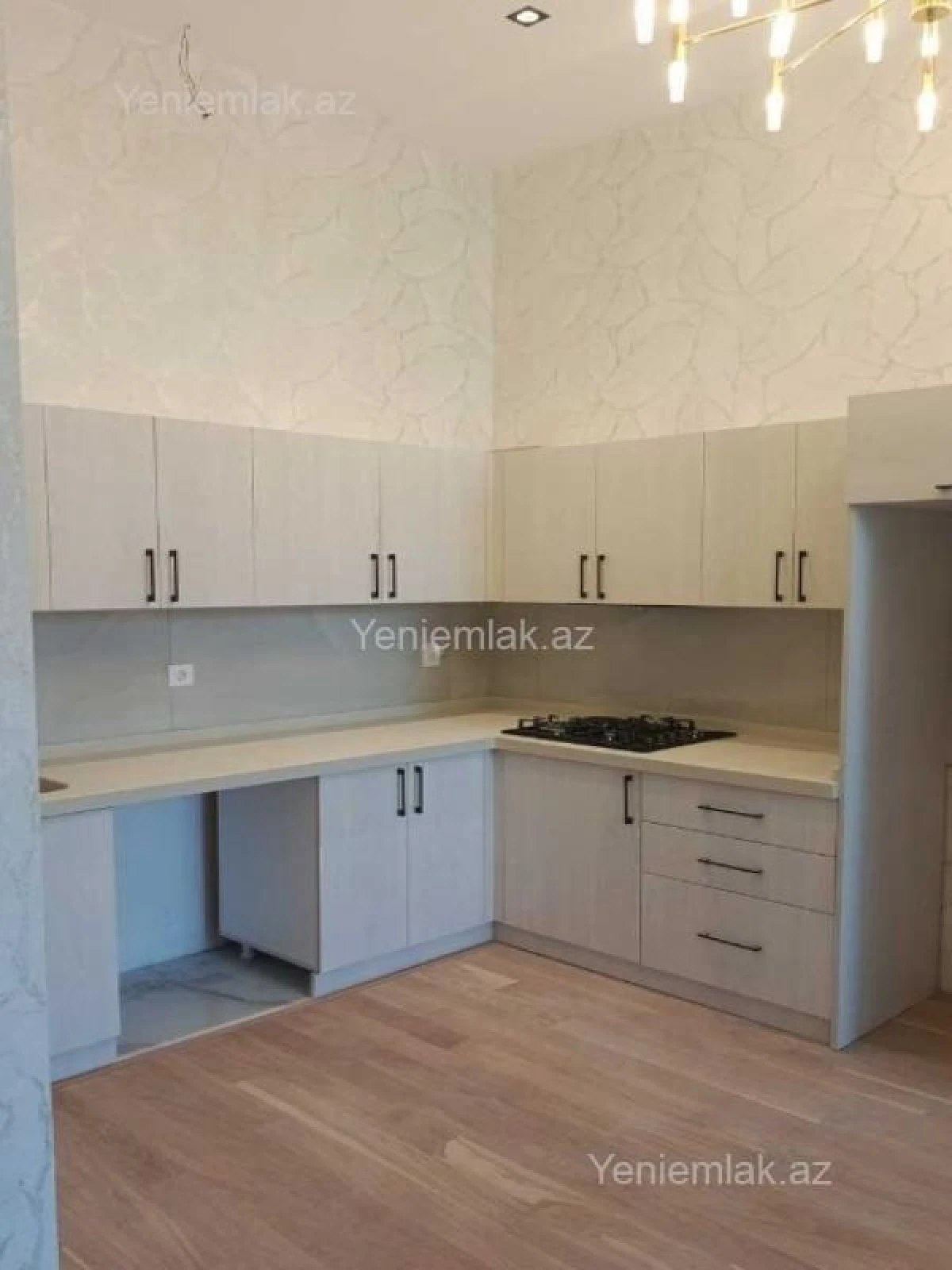 Satılır 2 otaqlı köhnə tikili 53 m²