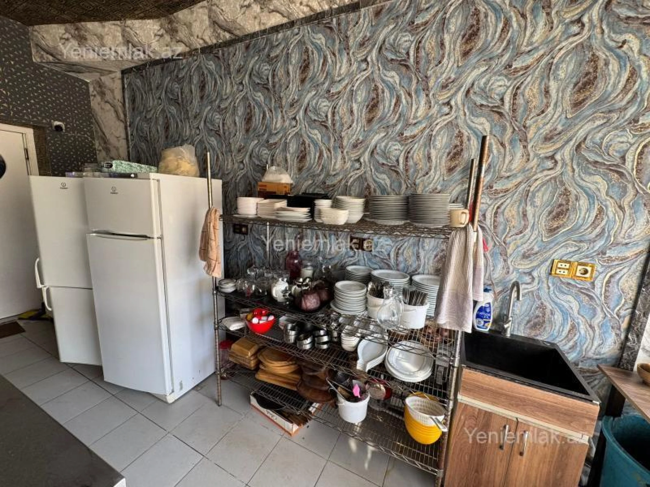 Satılır 8 otaqlı obyekt 410 m²