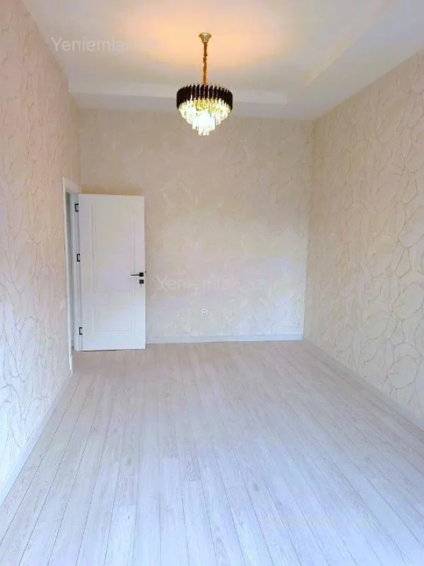 Satılır 2 otaqlı köhnə tikili 56 m²