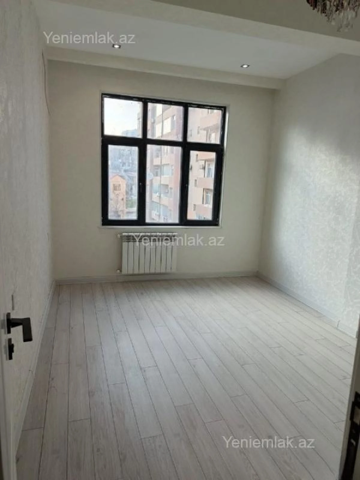 Satılır 2 otaqlı köhnə tikili 56 m²