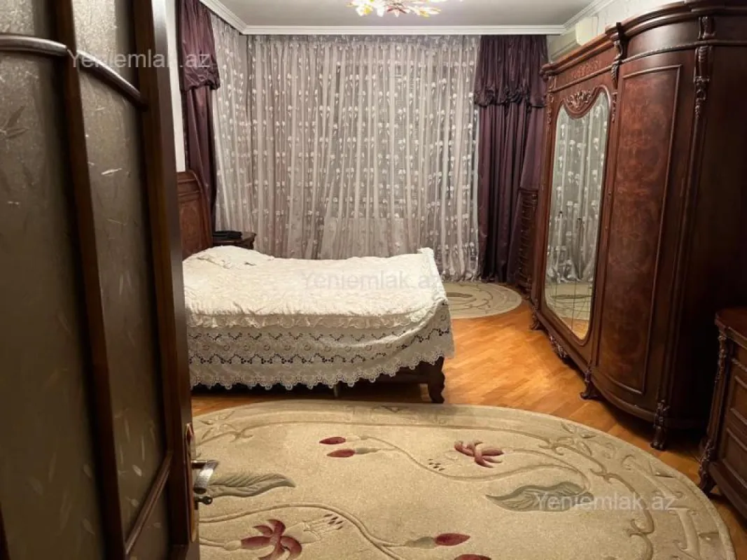 Satılır 3 otaqlı yeni tikili 160 m²