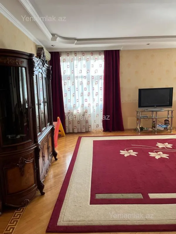 Satılır 3 otaqlı yeni tikili 160 m²