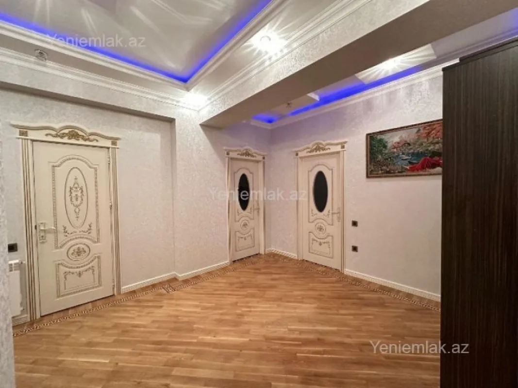 Satılır 3 otaqlı yeni tikili 140 m²