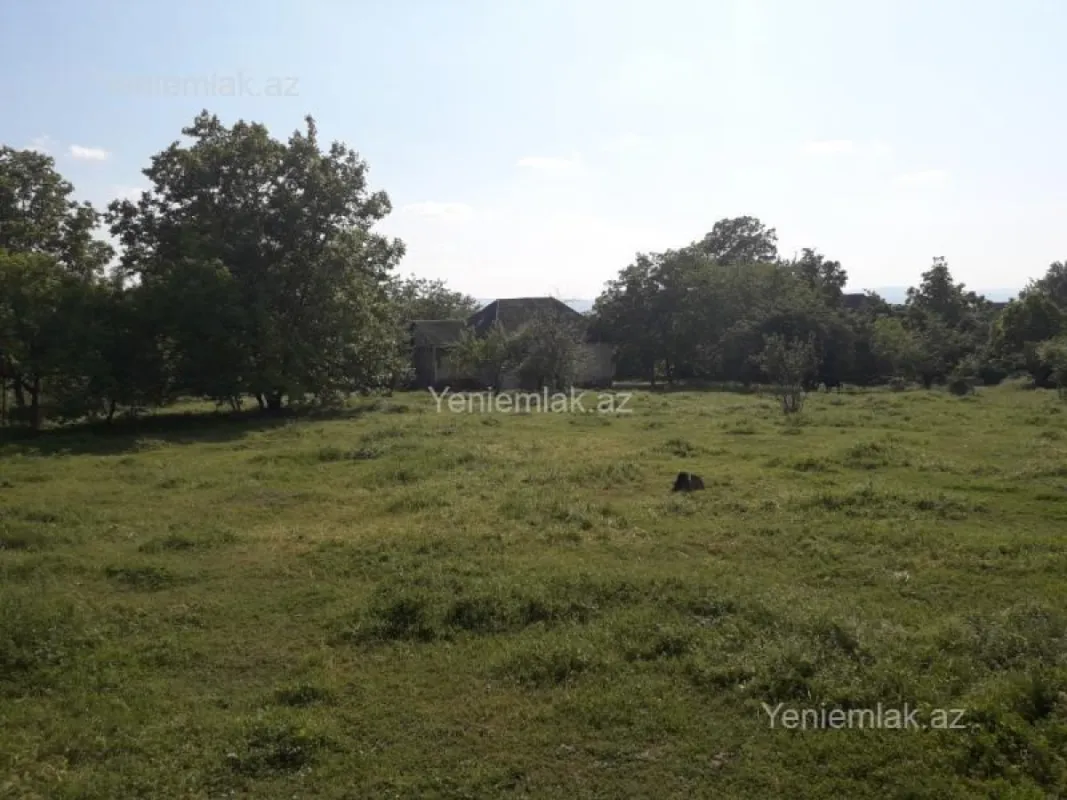 Satılır 4 otaqlı həyət evi 400 m²