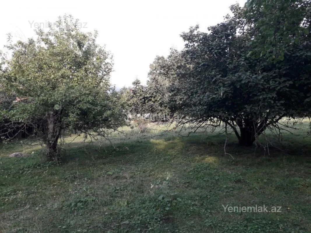 Satılır 4 otaqlı həyət evi 400 m²