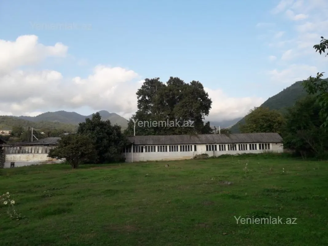 Satılır 4 otaqlı həyət evi 400 m²