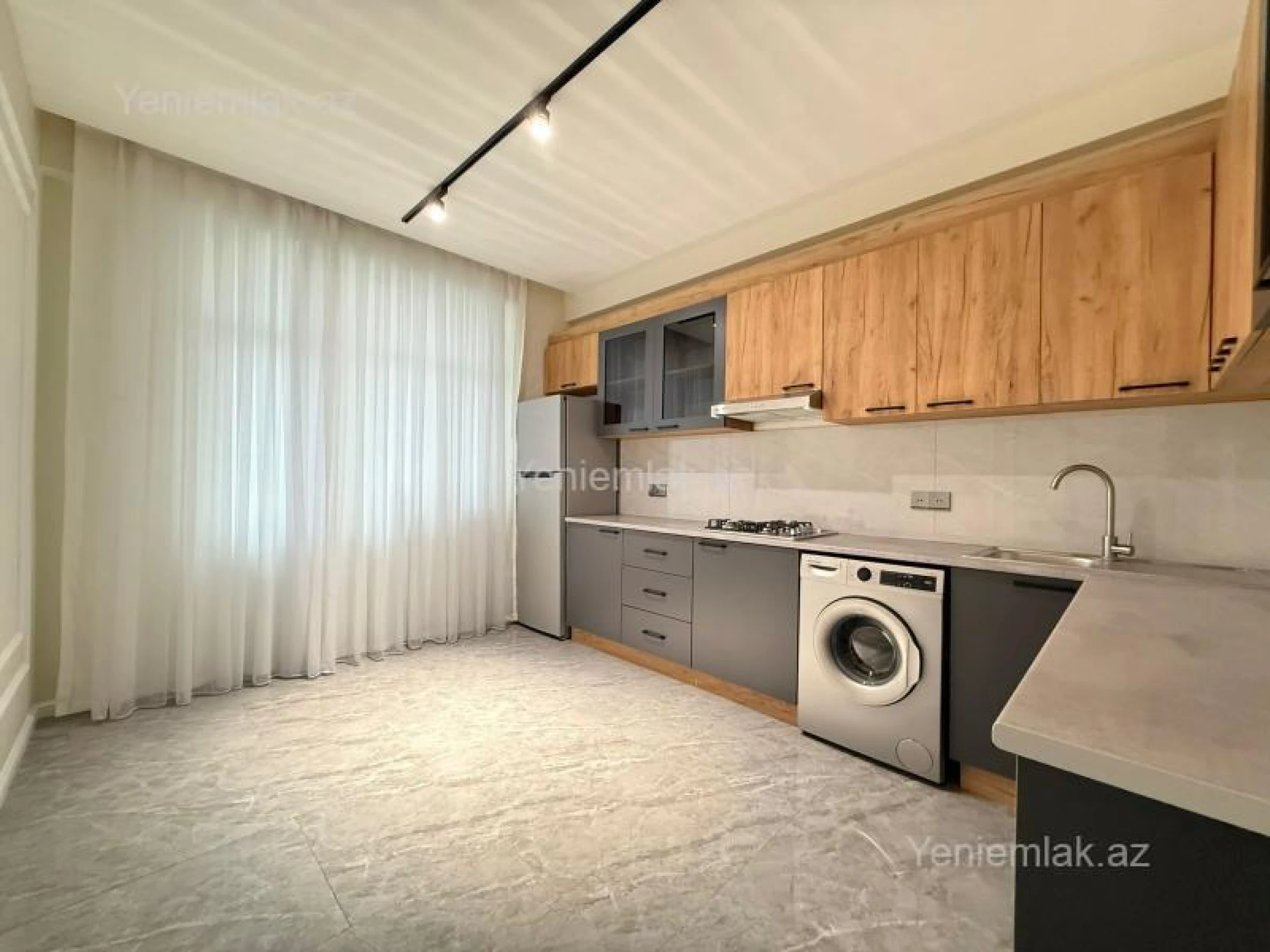 Satılır 3 otaqlı yeni tikili 105 m²
