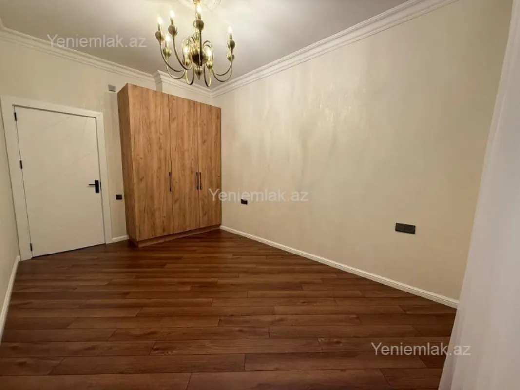 Satılır 3 otaqlı yeni tikili 105 m²