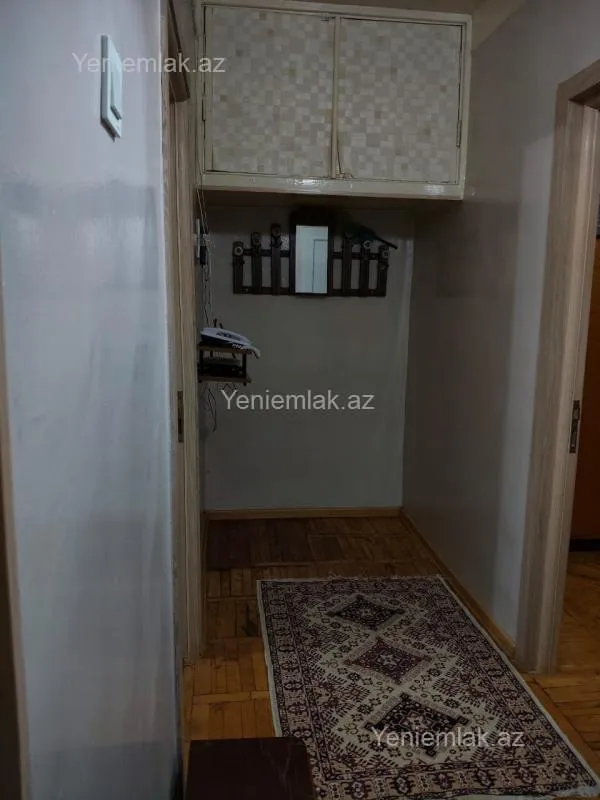 Satılır 2 otaqlı köhnə tikili 57 m²