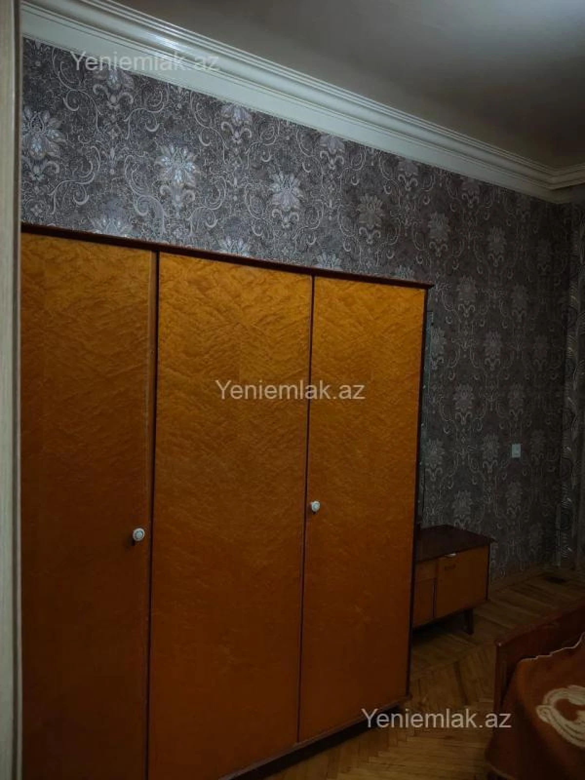 Satılır 2 otaqlı köhnə tikili 57 m²